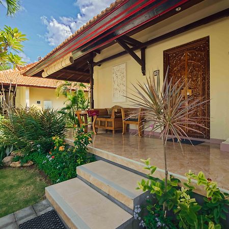 Kuta Puri Bungalows, Villas And Resort Екстериор снимка