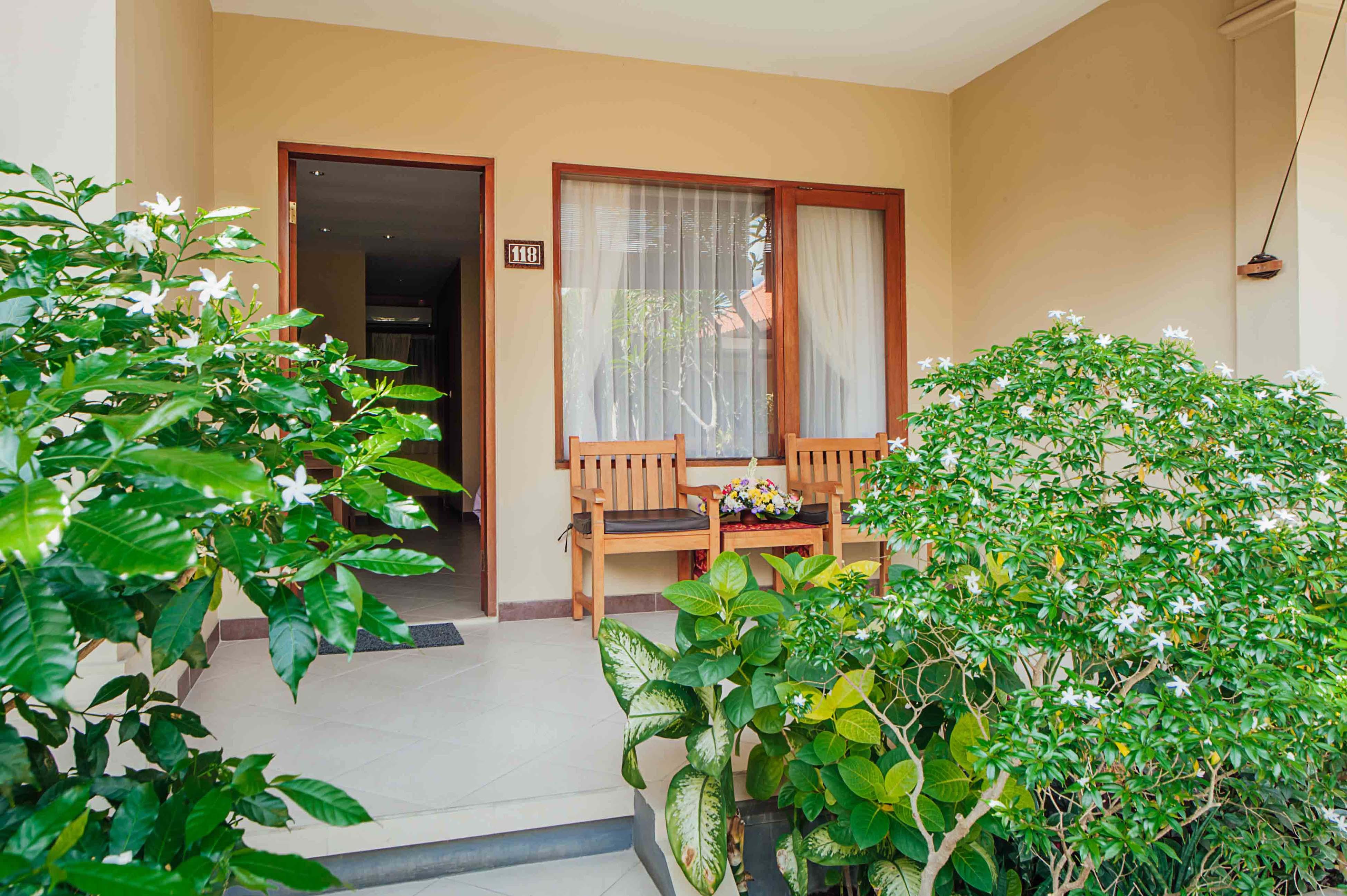 Kuta Puri Bungalows, Villas And Resort Екстериор снимка