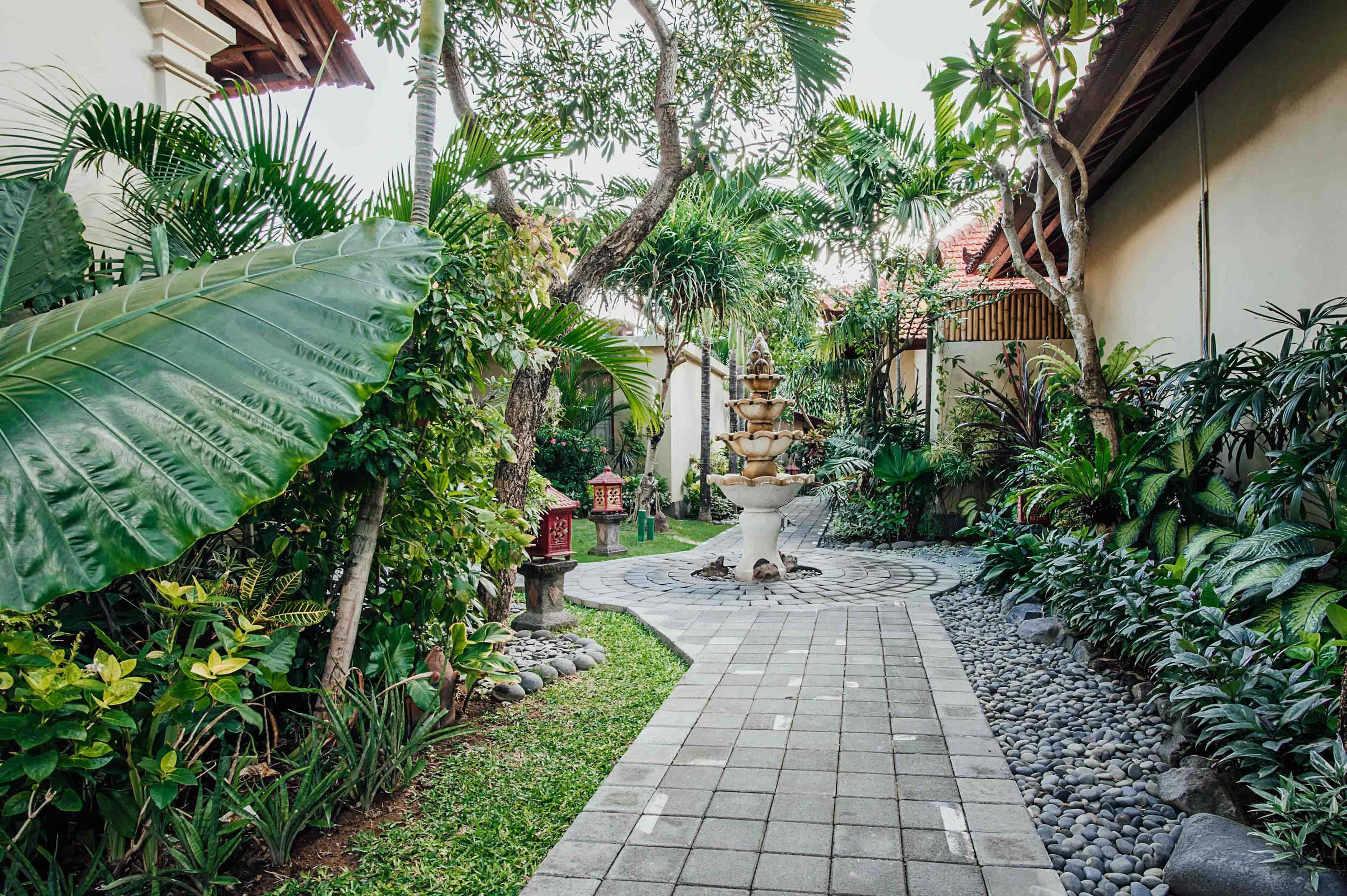 Kuta Puri Bungalows, Villas And Resort Екстериор снимка