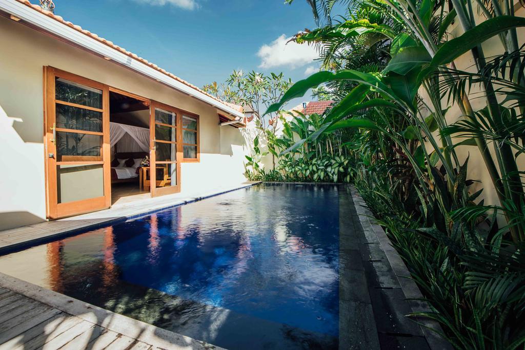 Kuta Puri Bungalows, Villas And Resort Екстериор снимка